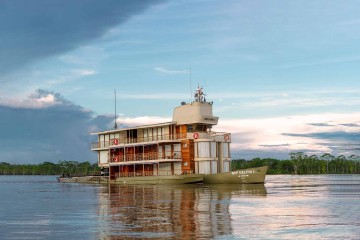 Delfin I – 5 Day Amazon Cruise Peru