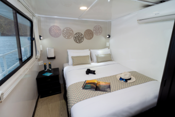 Galapagos: Monserrat | 7 days 