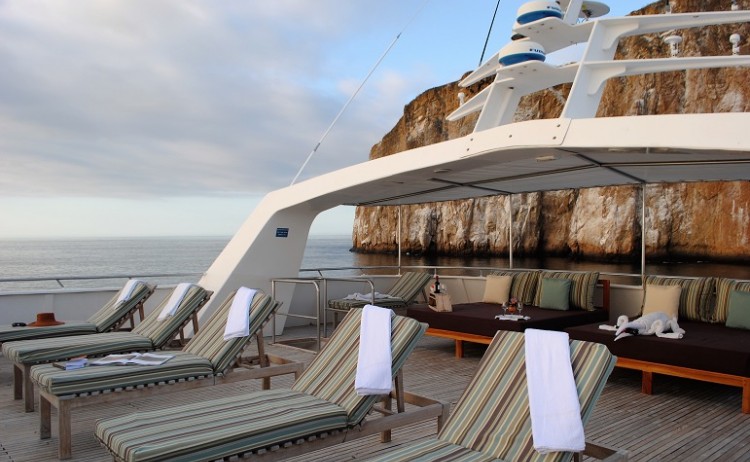 SJ SUNDECK