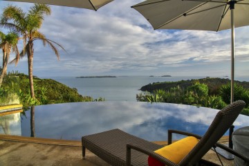 Luxury Waiheke Food & Wine Experience