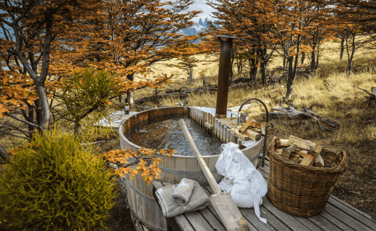 Outdoor tub