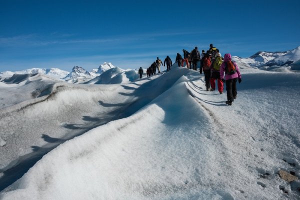 Trekking shutterstock 175313516By Yongyut Kumsri 800