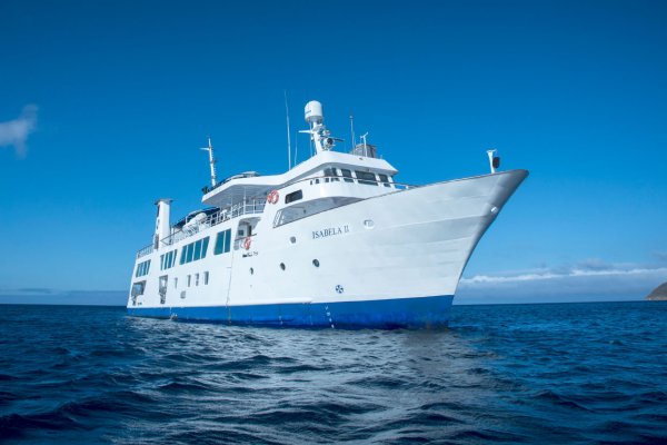 Isabela yacht in the Galapagos Islands Isabela yacht in the Galapagos Islands